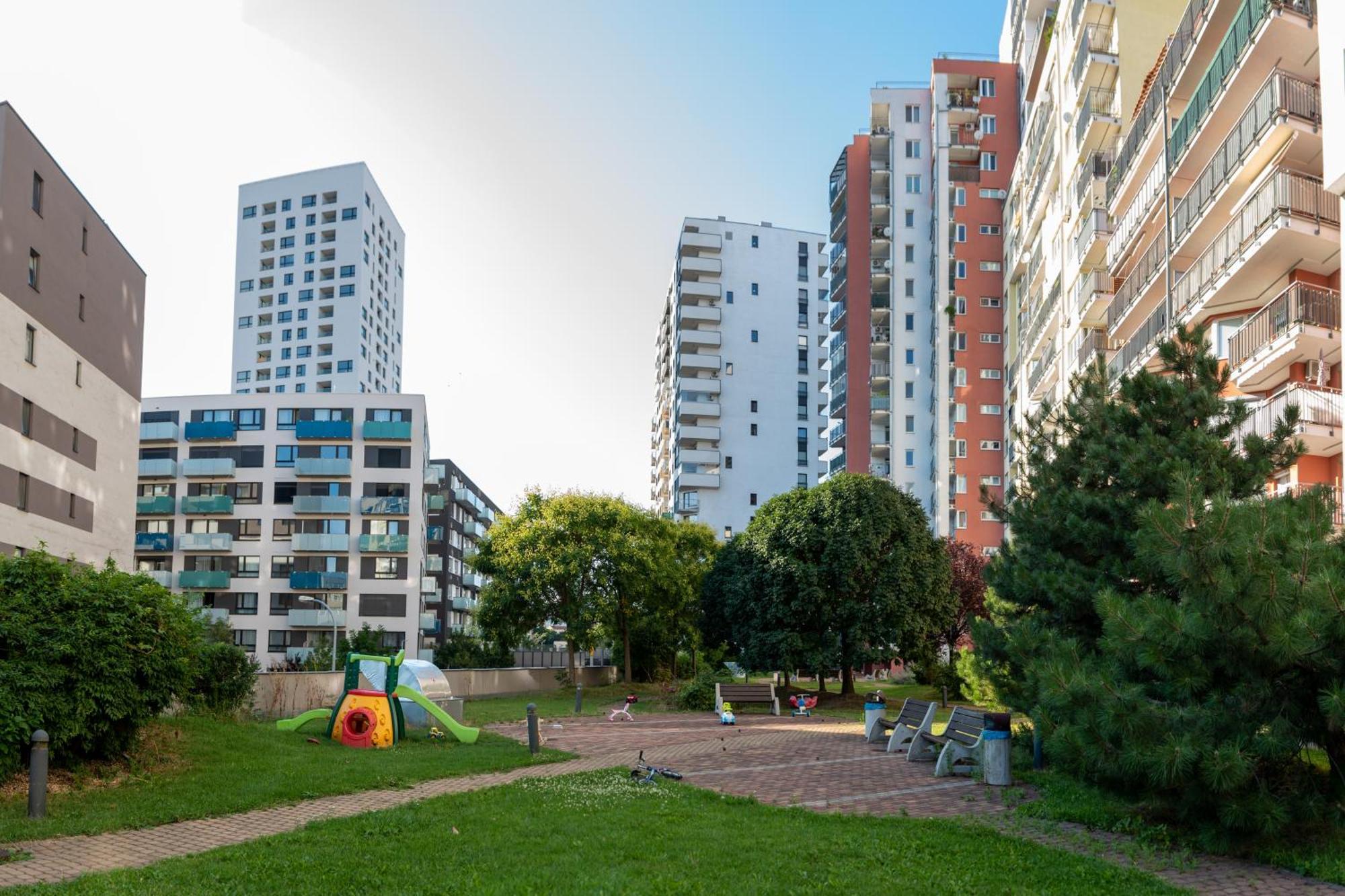 Grape Apartment Bratislava Exteriör bild